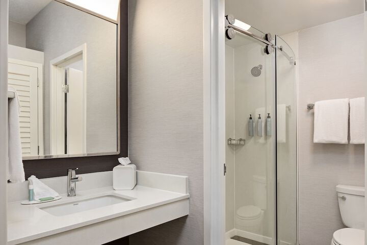 Courtyard Chicago Waukegan Gurnee