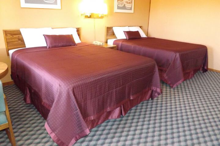Room 8 of 32