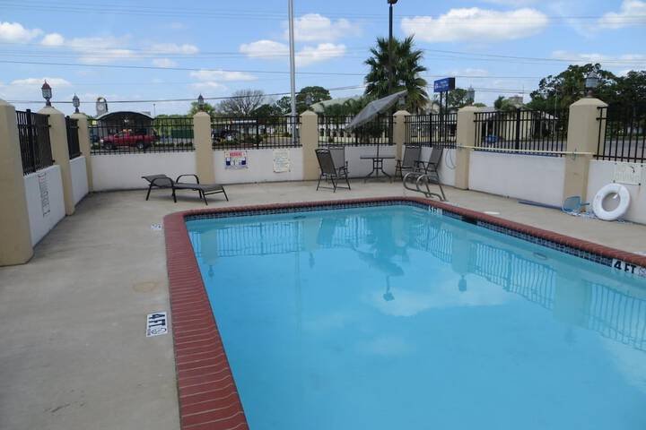 Pool 9 of 36