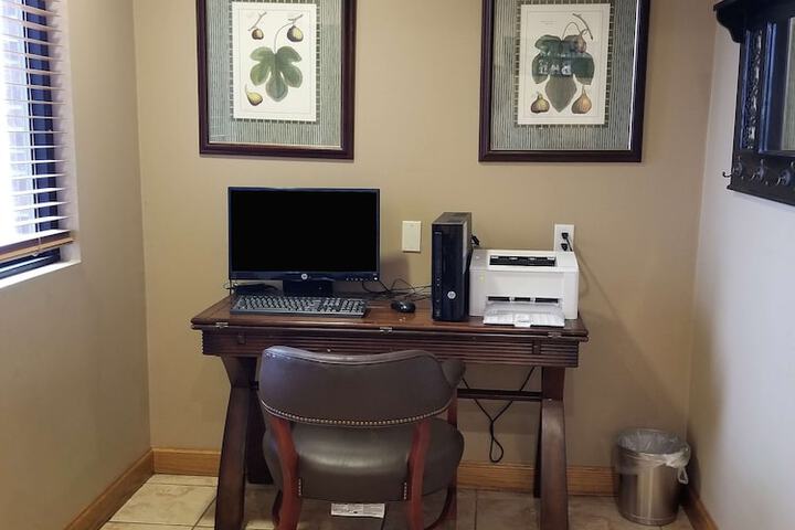 Business Center 45 of 45
