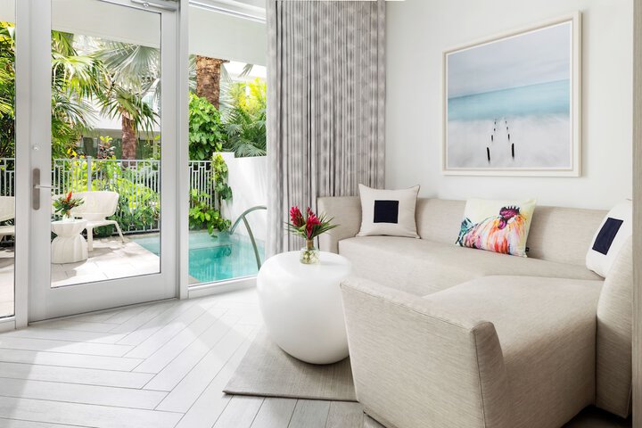 H2O Suites - Adults Only