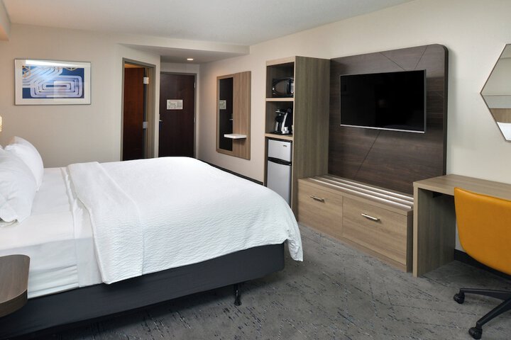 Room 48 of 63