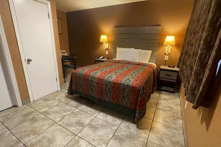 New Corral Motel