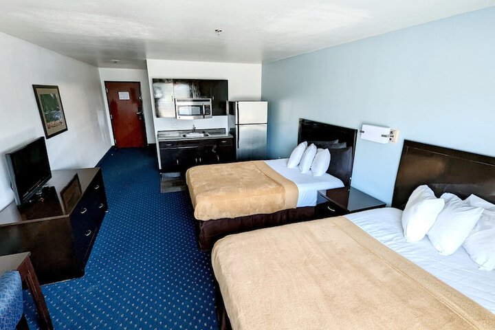 Room 18 of 33