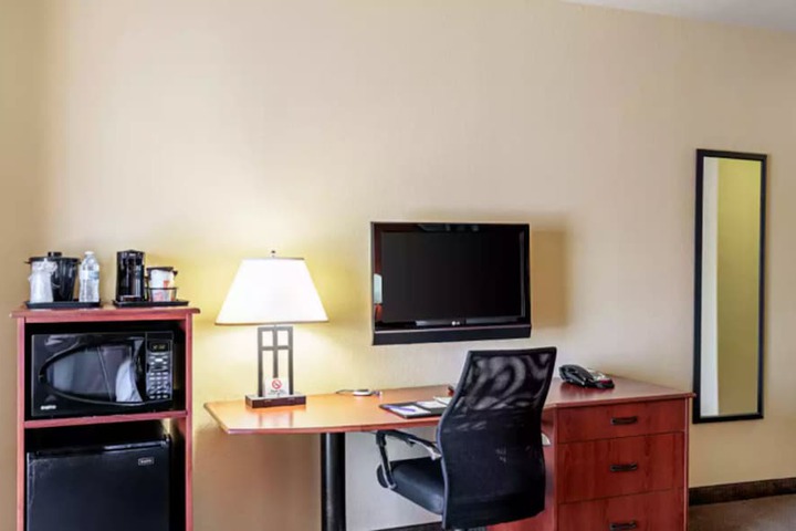 Room 14 of 42