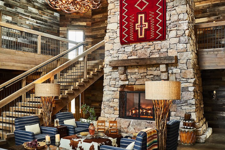 Bishops Lodge Auberge Collection