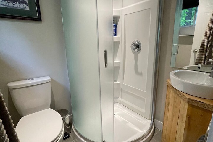 Room 11 of 30