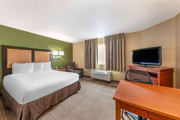 Room 25 of 33