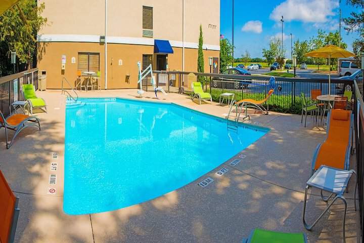 Pool 6 of 62
