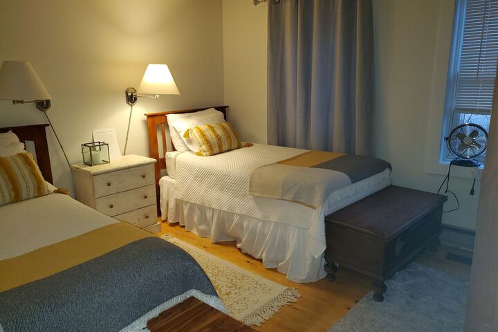 Room 18 of 25