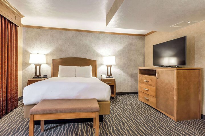 Room 42 of 112