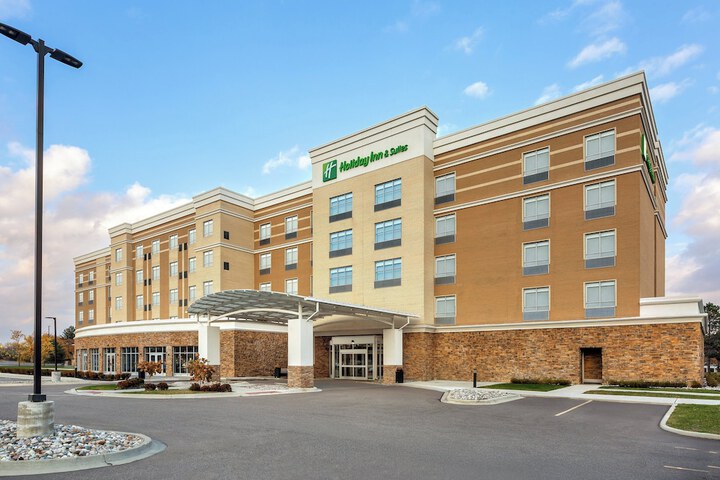 Holiday Inn & Suites Detroit - Troy by IHG