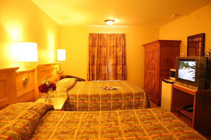 Room 32 of 43