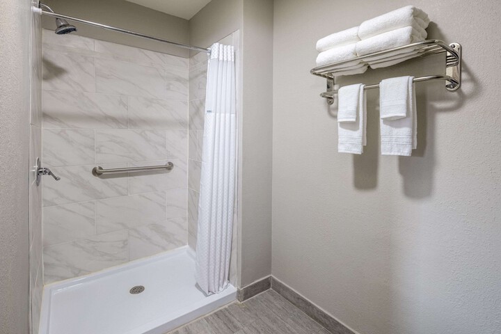 Room 12 of 42