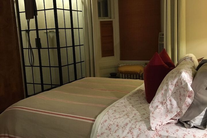 Room 75 of 164