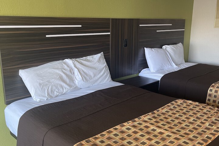 Room 15 of 26