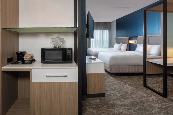 Room 21 of 32
