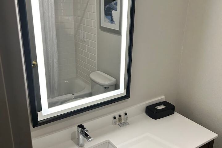 Four Points by Sheraton Bedford Manchester Airport