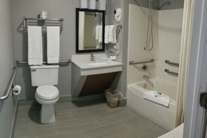 Room 28 of 51
