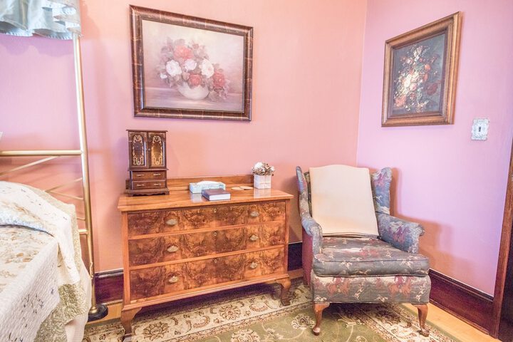 Room 40 of 77