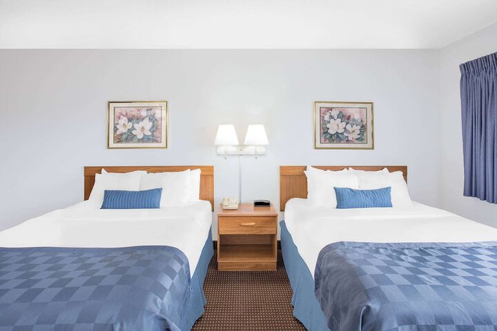 Room 9 of 37