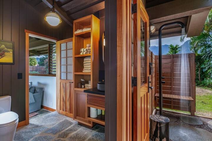 Hale Maluhia Hanalei 1 Bedroom Home by RedAwning