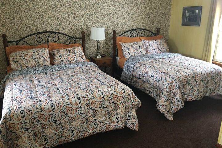 Room 32 of 35