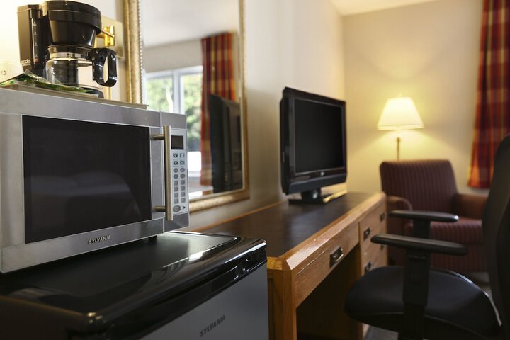 Room 8 of 25