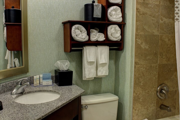 Room 40 of 72
