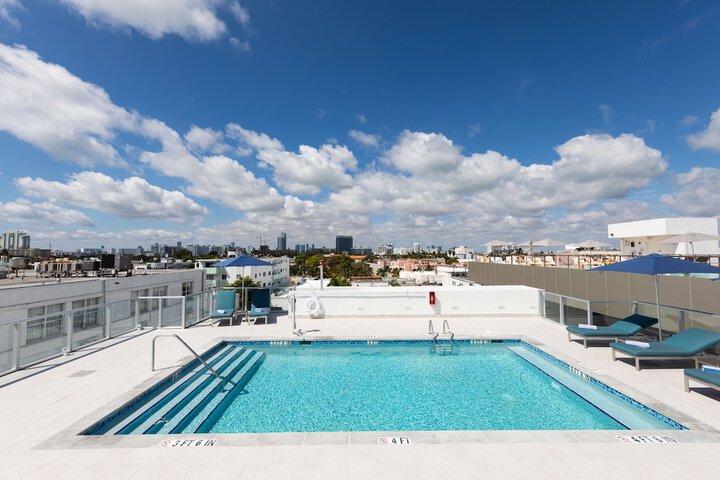 Pool 10 of 71