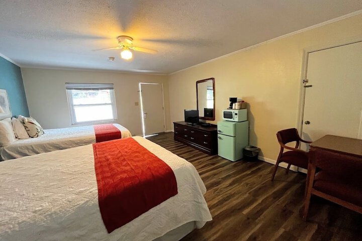 Room 29 of 61