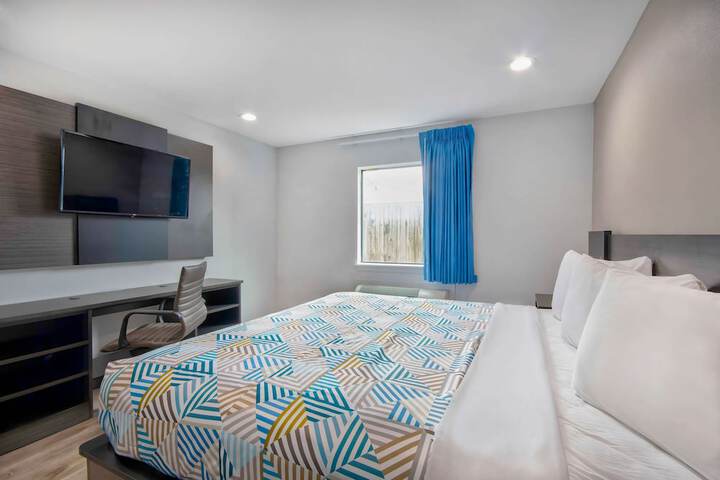 Room 15 of 26