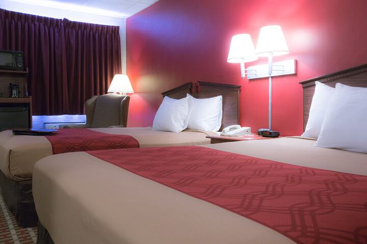 Room 10 of 36