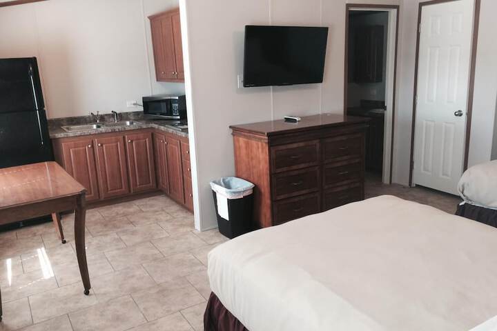 Room 5 of 12
