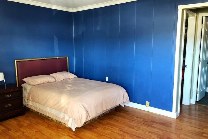 Room 29 of 32