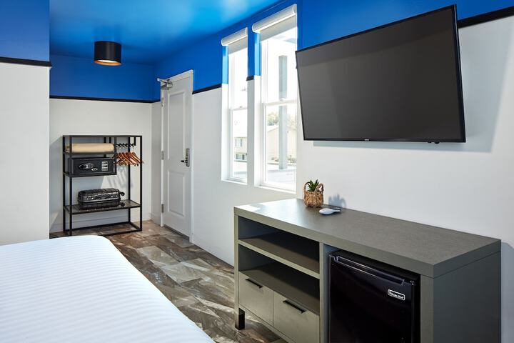 Room 16 of 31