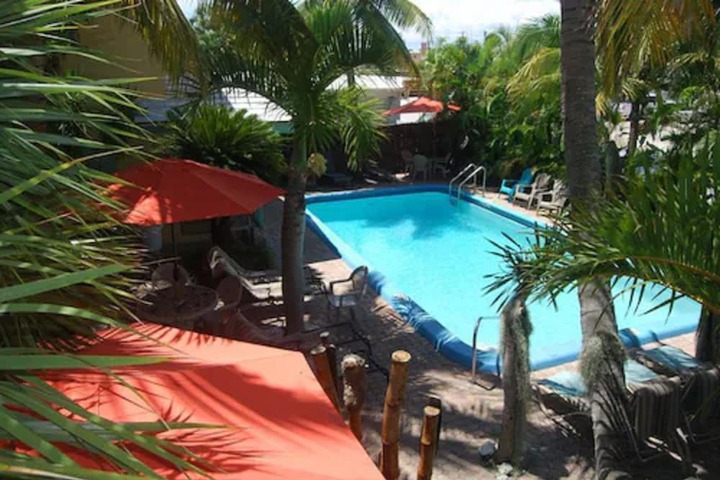 Pool 22 of 82
