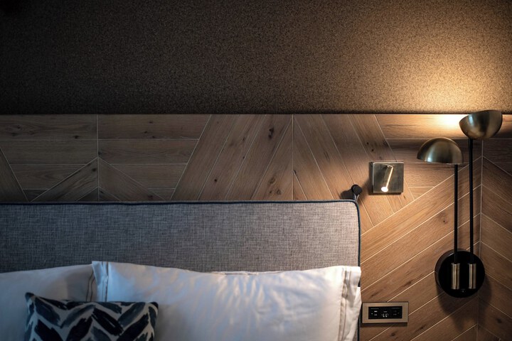 Room 53 of 160