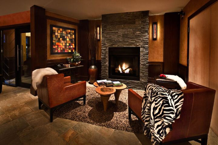 Hotel Interior 7 of 36