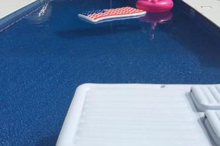 Heated Pool in Prime Woodstock