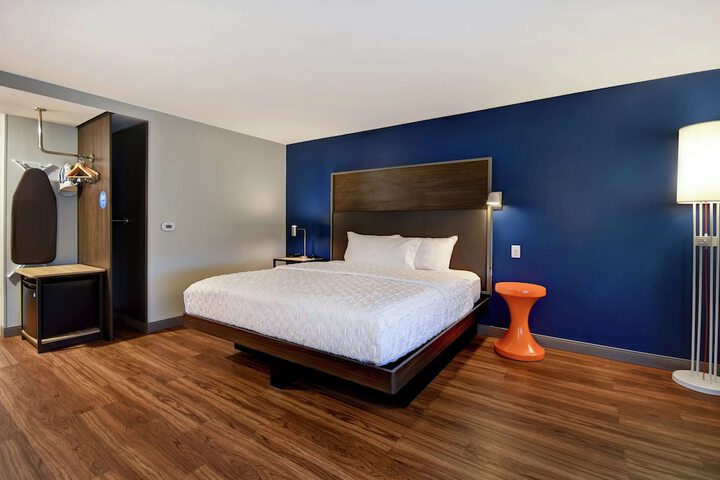 Room 13 of 44