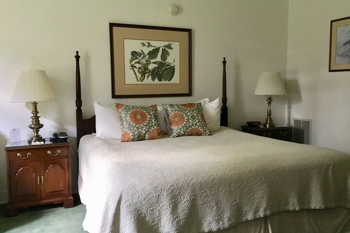 Room 34 of 72