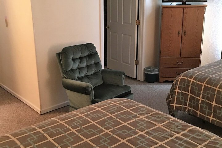 Hunters Lodge Motel