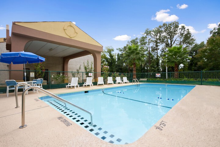Pool 6 of 40