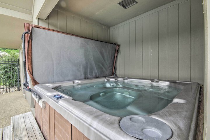 Spacious Mercersburg Home at Whitetail Resort