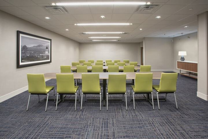 Holiday Inn Express & Suites Yorkville by IHG