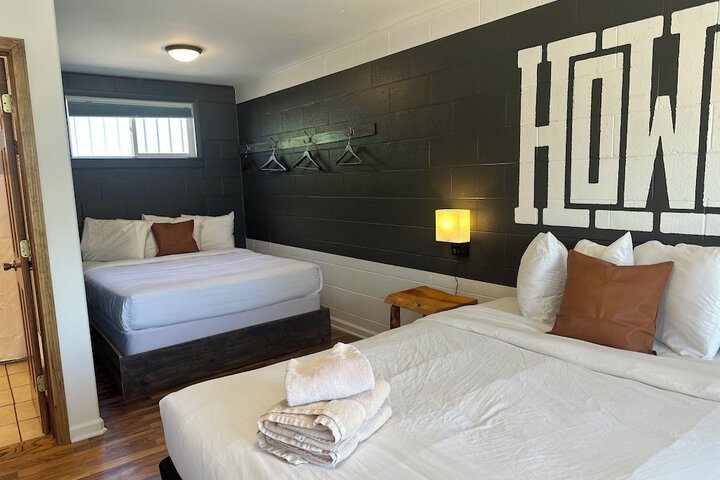 Elk Antler Inn