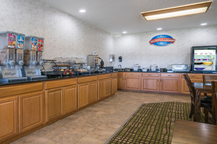 Norwood Inn and Suites