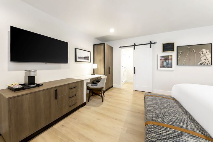 Del Mar Beach Hotel