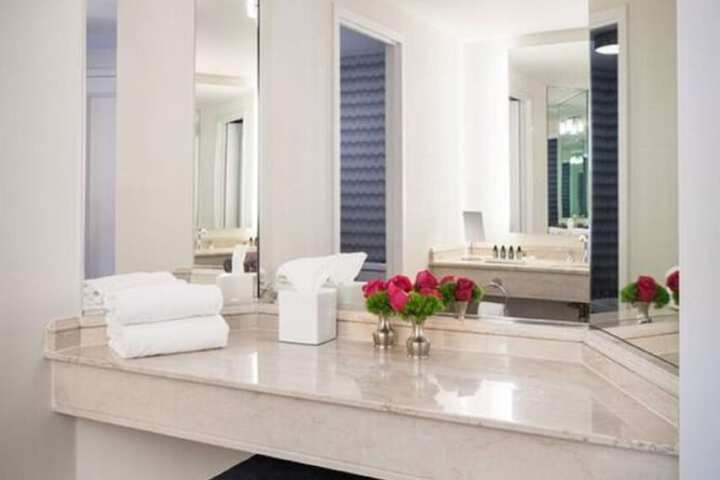 The Logan Philadelphia Curio Collection by Hilton
